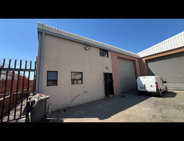 486M² WAREHOUSE TO LET IN SPARTAN